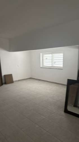 Moradia espaçosa com vista mar e marina