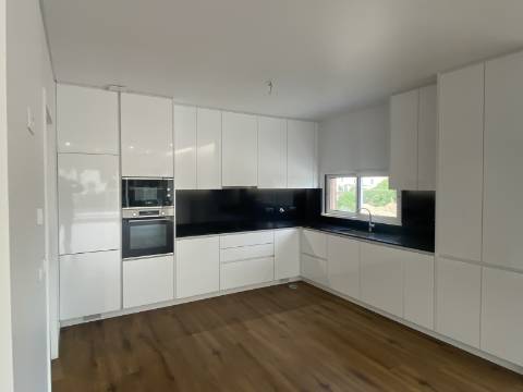 Luxuosa Penthouse com espetacular vista para o mar e praia