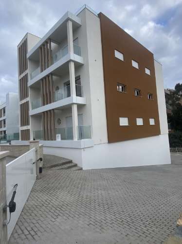 Luxuosa Penthouse com espetacular vista para o mar e praia