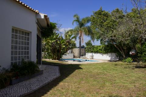 Ampla moradia no campo muito bonita em Albufeira