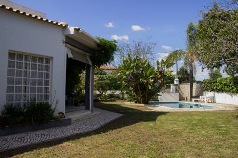 Ampla moradia no campo muito bonita em Albufeira