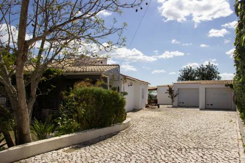 Ampla moradia no campo muito bonita em Albufeira