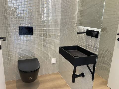 MAGNIFICA MORADIA T4 COM PISCINA E VISTA MAR