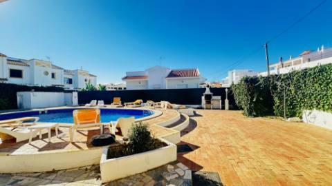 Prédio em Albufeira- Oportunidade de Investimento