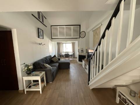 Apartamento Duplex T2 +1 com piscina