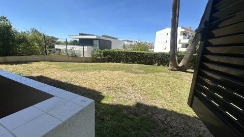 Apartamento T2 a escassos metros da praia do Forte de S. João em Albufeira