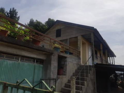 Moradia T2 Venda em Vila Cova da Lixa e Borba de Godim,Felgueiras