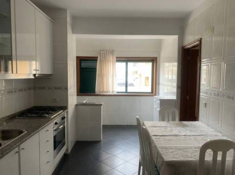 Apartamento T2 Venda em Esmeriz e Cabeçudos,Vila Nova de Famalicão