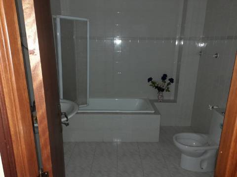 Apartamento T3 Venda em Tarouca e Dálvares,Tarouca