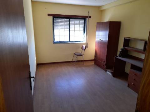 Apartamento T3 Venda em Tarouca e Dálvares,Tarouca