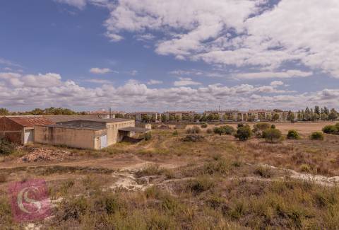 Terreno urbano para construção Habitacional e Serviços