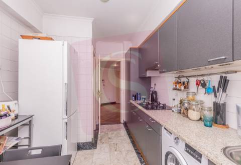 Condomínio Britânia Parede excelente T3