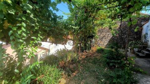 Moradia T4 Com terreno circundante | 2 pisos | Douro Vinhateiro | Régua | Canelas