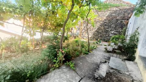 Moradia T4 Com terreno circundante | 2 pisos | Douro Vinhateiro | Régua | Canelas