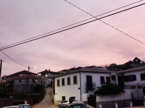 Moradia T4 Com terreno circundante | 2 pisos | Douro Vinhateiro | Régua | Canelas