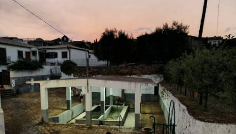 Moradia T4 Com terreno circundante | 2 pisos | Douro Vinhateiro | Régua | Canelas