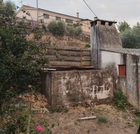 Moradia T4 Com terreno circundante | 2 pisos | Douro Vinhateiro | Régua | Canelas