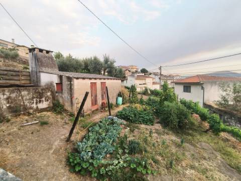 Moradia T4 Com terreno circundante | 2 pisos | Douro Vinhateiro | Régua | Canelas