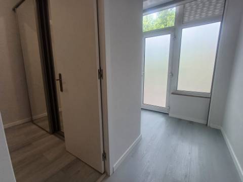 Totalmente remodelado | Loja convertida em habitação T1 | Queluz Belas | Sintra