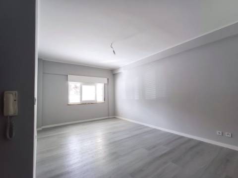 Apartamento | Olivais | Lisboa | T3 | renovado