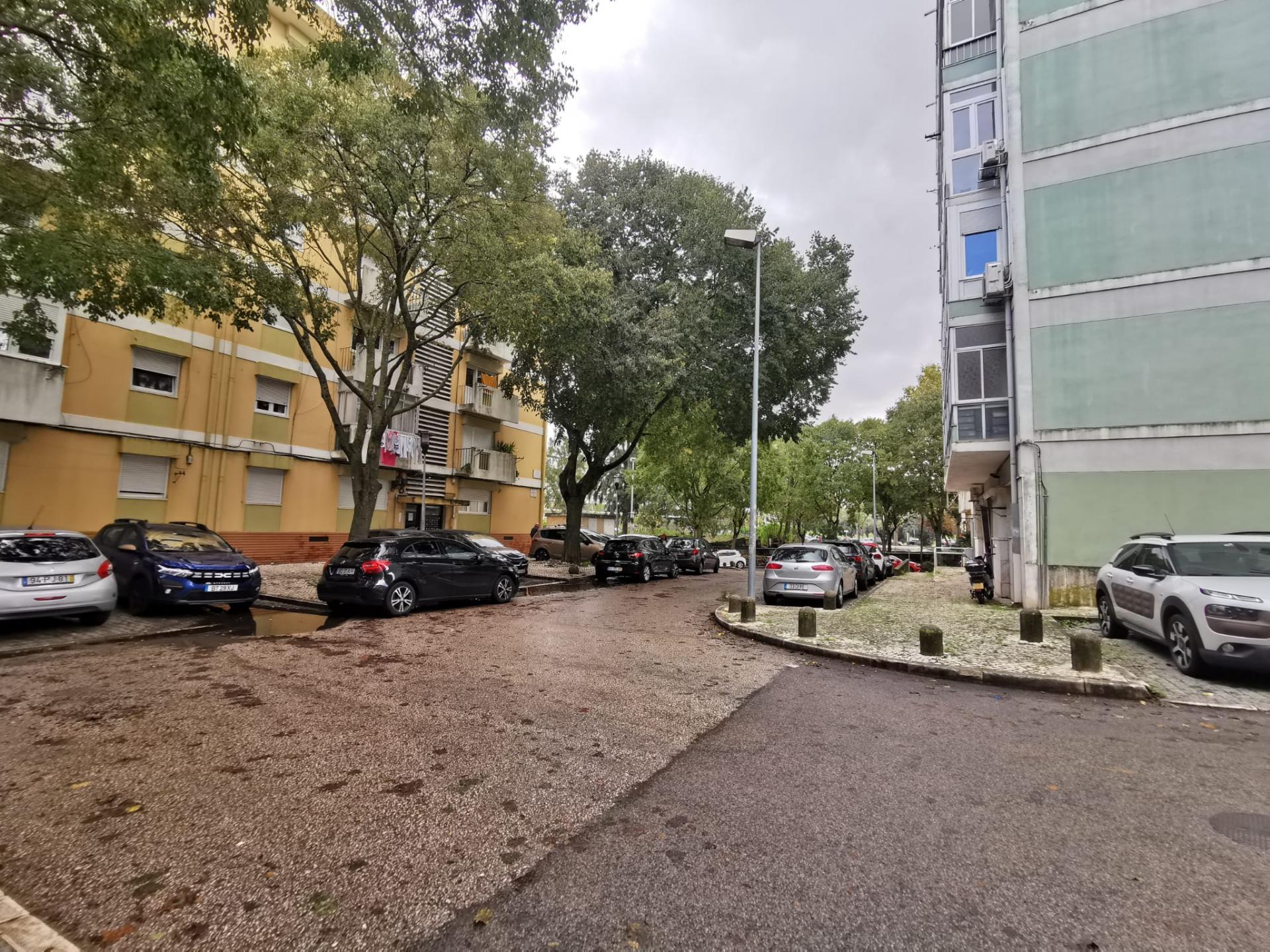 APARTAMENTO T2 | BENFICA | REMODELAÇÂO TOTAL