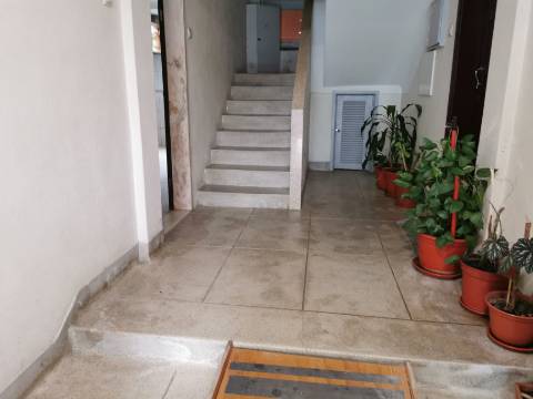 APARTAMENTO T2 | BENFICA | REMODELAÇÂO TOTAL