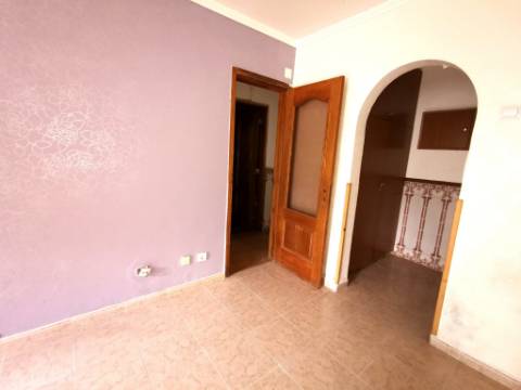 APARTAMENTO T2 | BENFICA | REMODELAÇÂO TOTAL