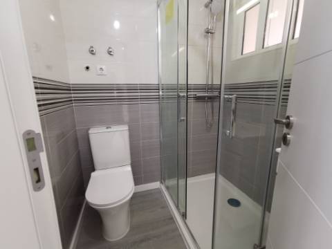 Apartamento T2 em Oeiras | TOTALMENTE REMODELADO