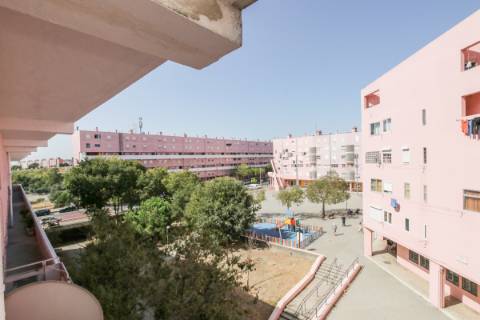 Apartamento T3 com Vista Ampla sobre Lisboa | Bairro dos Loios - Marvila