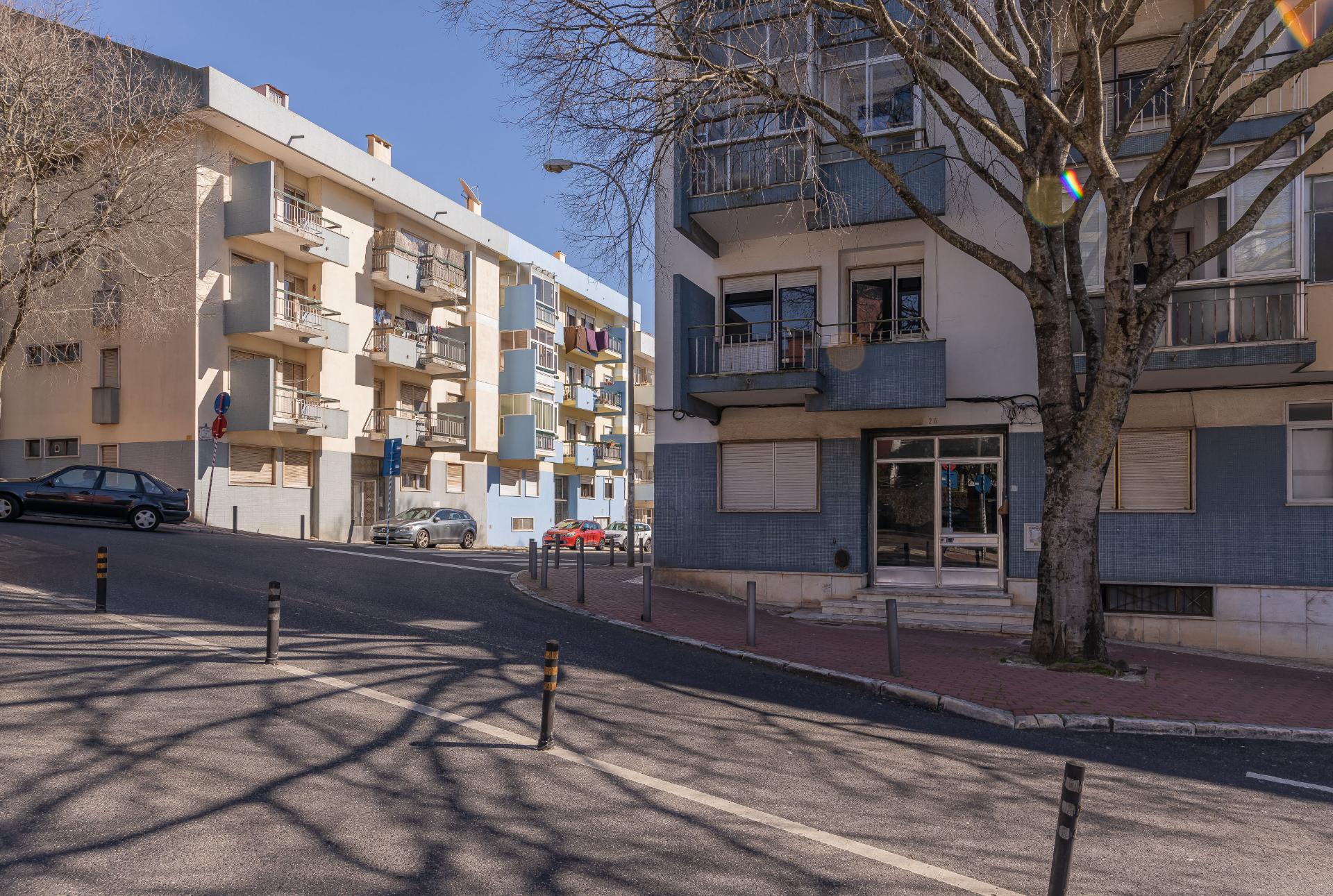 ARRENDAMENTO T2 OEIRAS FIGUEIRINHA