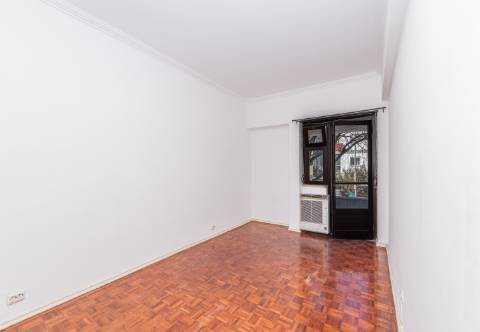 ARRENDAMENTO T2 OEIRAS FIGUEIRINHA