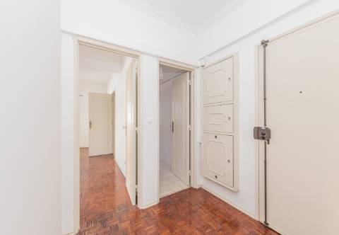 ARRENDAMENTO T2 OEIRAS FIGUEIRINHA