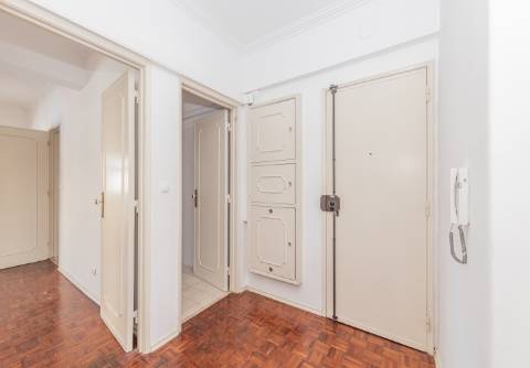 ARRENDAMENTO T2 OEIRAS FIGUEIRINHA