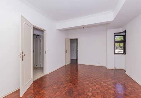 ARRENDAMENTO T2 OEIRAS FIGUEIRINHA