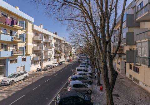 ARRENDAMENTO T2 OEIRAS FIGUEIRINHA