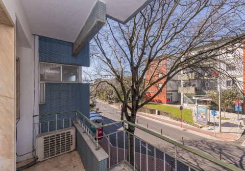 ARRENDAMENTO T2 OEIRAS FIGUEIRINHA