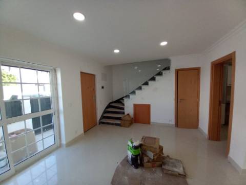 MORADIA | REMODELADA | CASCAIS | T3+3