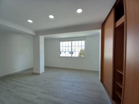 MORADIA | REMODELADA | CASCAIS | T3+3