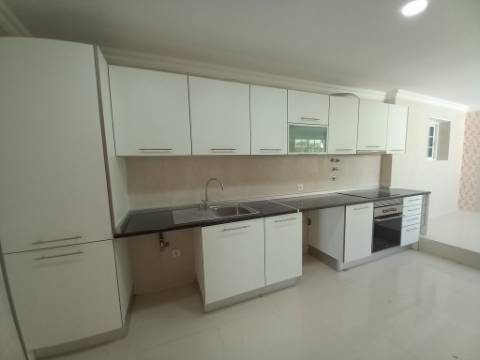 MORADIA | REMODELADA | CASCAIS | T3+3