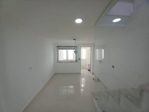 MORADIA | REMODELADA | CASCAIS | T3+3