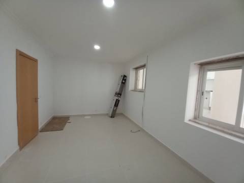 MORADIA | REMODELADA | CASCAIS | T3+3