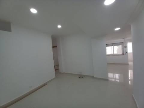 MORADIA | REMODELADA | CASCAIS | T3+3