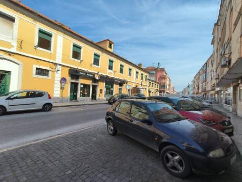 T1 Mobilado | Equipado | Vista Aberta | A 7 min do Metro da Pontinha