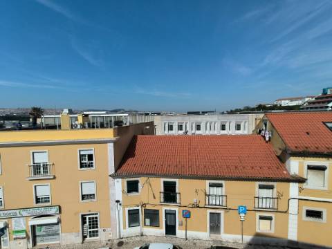 T1 Mobilado | Equipado | Vista Aberta | A 7 min do Metro da Pontinha