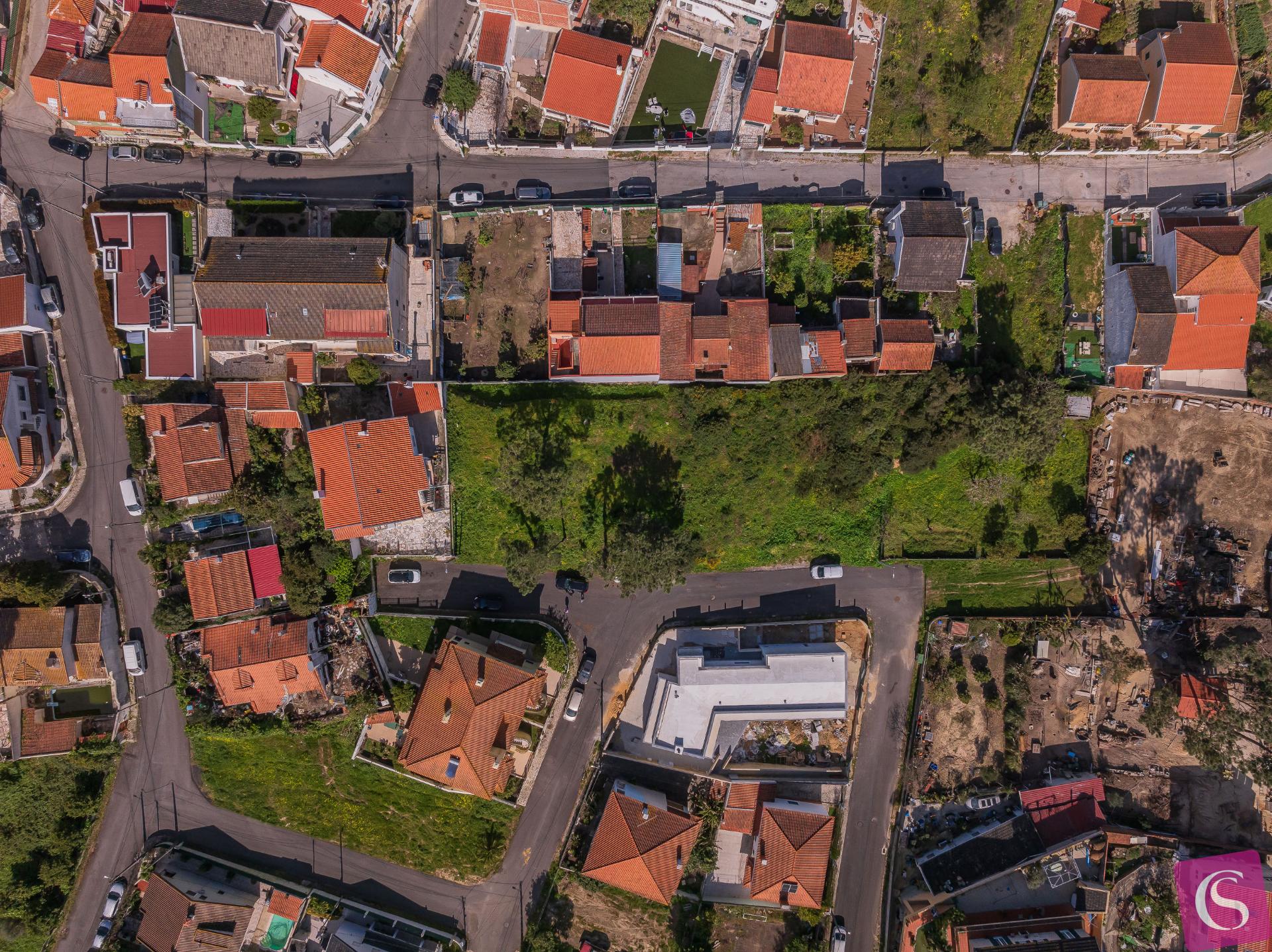 TERRENO PARA CONSTRUÇÃO