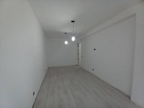 APARTAMENTO | TOTALMENTE REMODELADO | PONTINHA | T3 | 2 MINUTOS A PÉ DO METRO