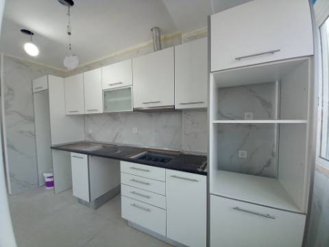 APARTAMENTO | TOTALMENTE REMODELADO | PONTINHA | T3 | 2 MINUTOS A PÉ DO METRO