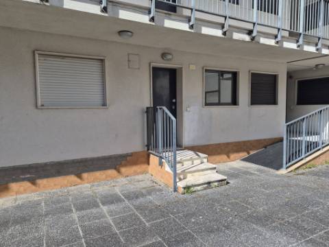 T2 com estacionamento e varanda | Oportunidade única na Ameixoeira - Lisboa