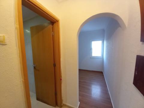 T2 TOTALMENTE REMODELADO | BAIRRO DA TORRE | CASCAIS | PRONTO HABITAR