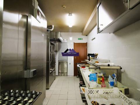 Padaria no Centro da Vila